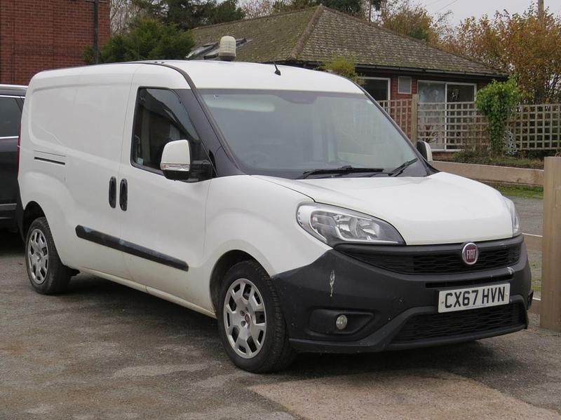 White Used 2017 Fiat Doblò MPV | £1,900 (A bit pricey) - Image 1/4