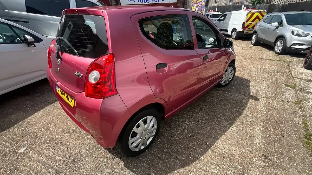 Used Suzuki Alto 68 HP (50 kW) 2014 Pink Hatchback