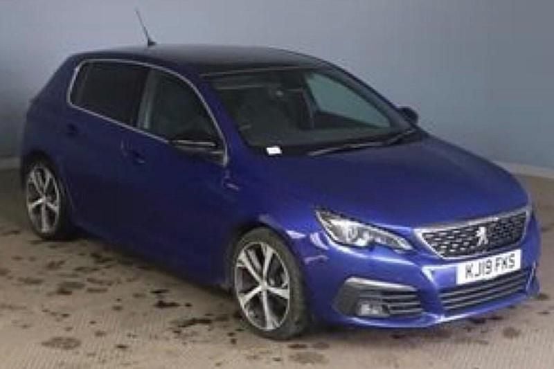 Used Peugeot 308 GT-line 130 HP (95 kW) 2019 Blue Hatchback
