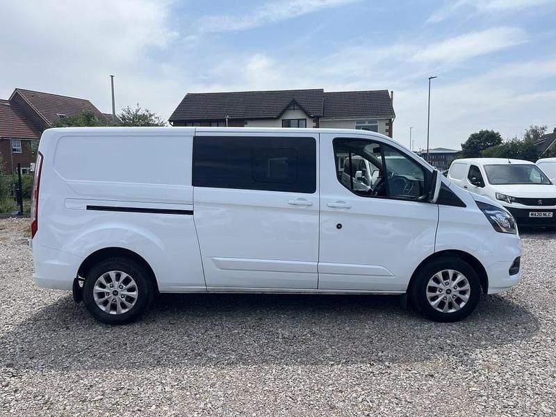 Used Ford Transit Custom Limited 130 HP (95 kW) 2022 White Van