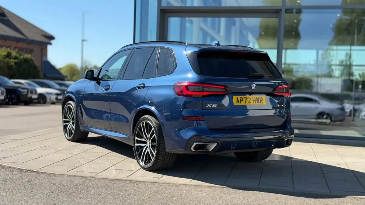 Used BMW X5 M Sport 340 HP (250 kW) 2023 Phytonic blue SUV