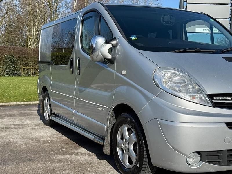 Used Renault Trafic 150 HP (110 kW) 2010 Silver MPV
