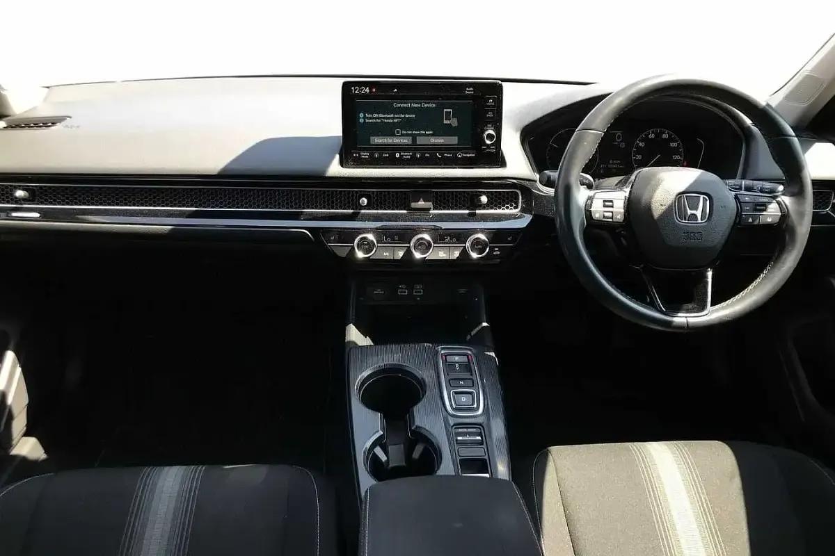 Used Honda Civic Elegance 184 HP (135 kW) 2022 Black Hatchback