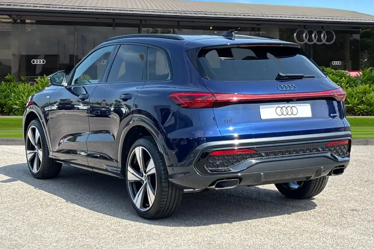New Audi Q5 Black Edition 2026 Blue SUV
