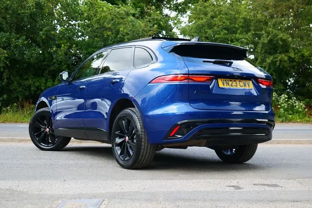 Used Jaguar F-Pace R-Dynamic 204 HP (150 kW) 2023 Blue SUV