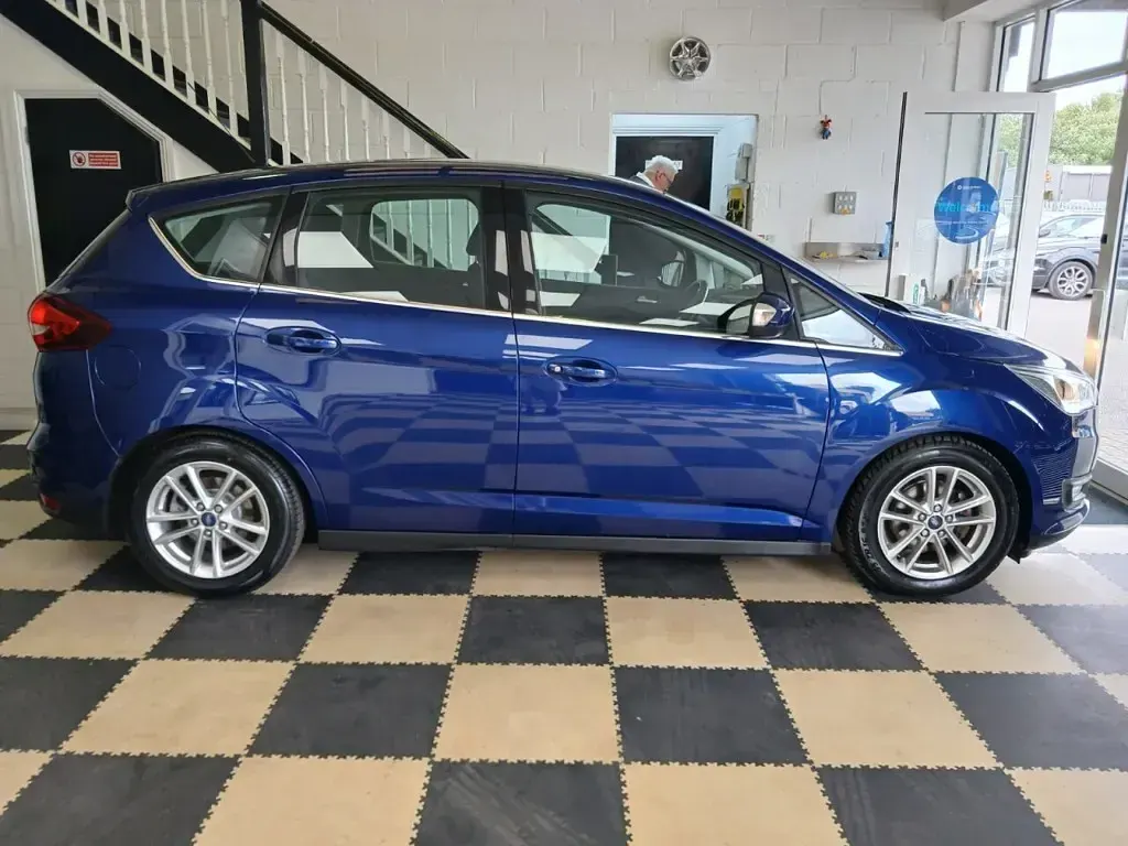 Used Ford C-MAX Zetec 120 HP (88 kW) 2016 Blue MPV