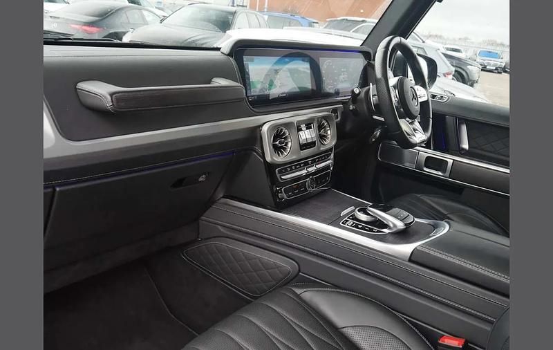 Usado Mercedes G63 AMG 585 HP (430 kW) 2019 Cinzento SUV