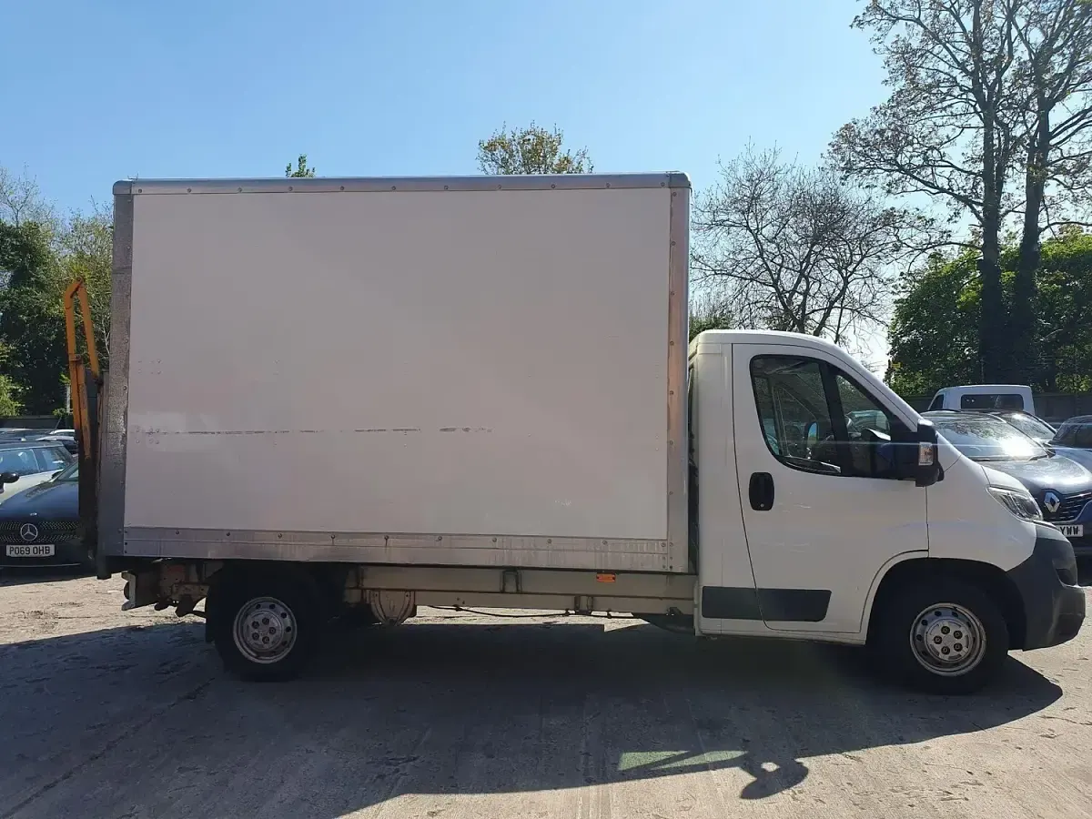 Used Citroën Relay 160 HP (117 kW) 2018 White Van