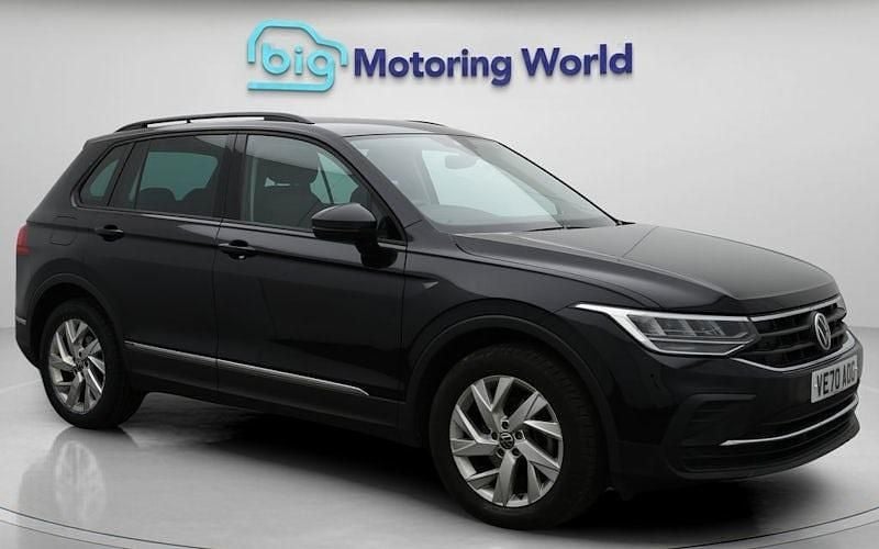 Used 2023 VW Tiguan Life SUV | £19,100 (Good price) - Image 1/4