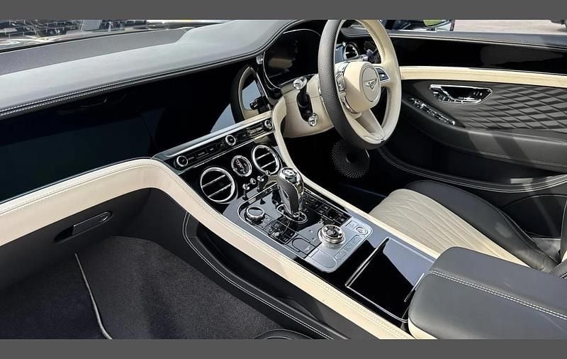 New Bentley Continental 680 HP (500 kW) 2026 Blue Coupe