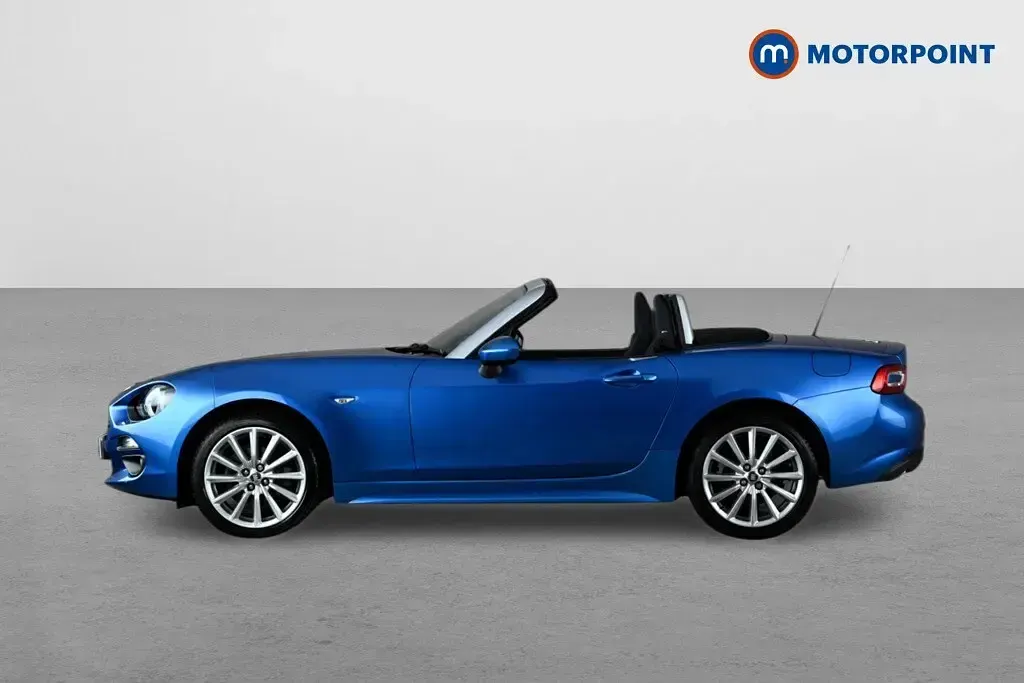 Used Fiat 124 Spider Lusso Plus 140 HP (102 kW) 2017 Blue Cabriolet