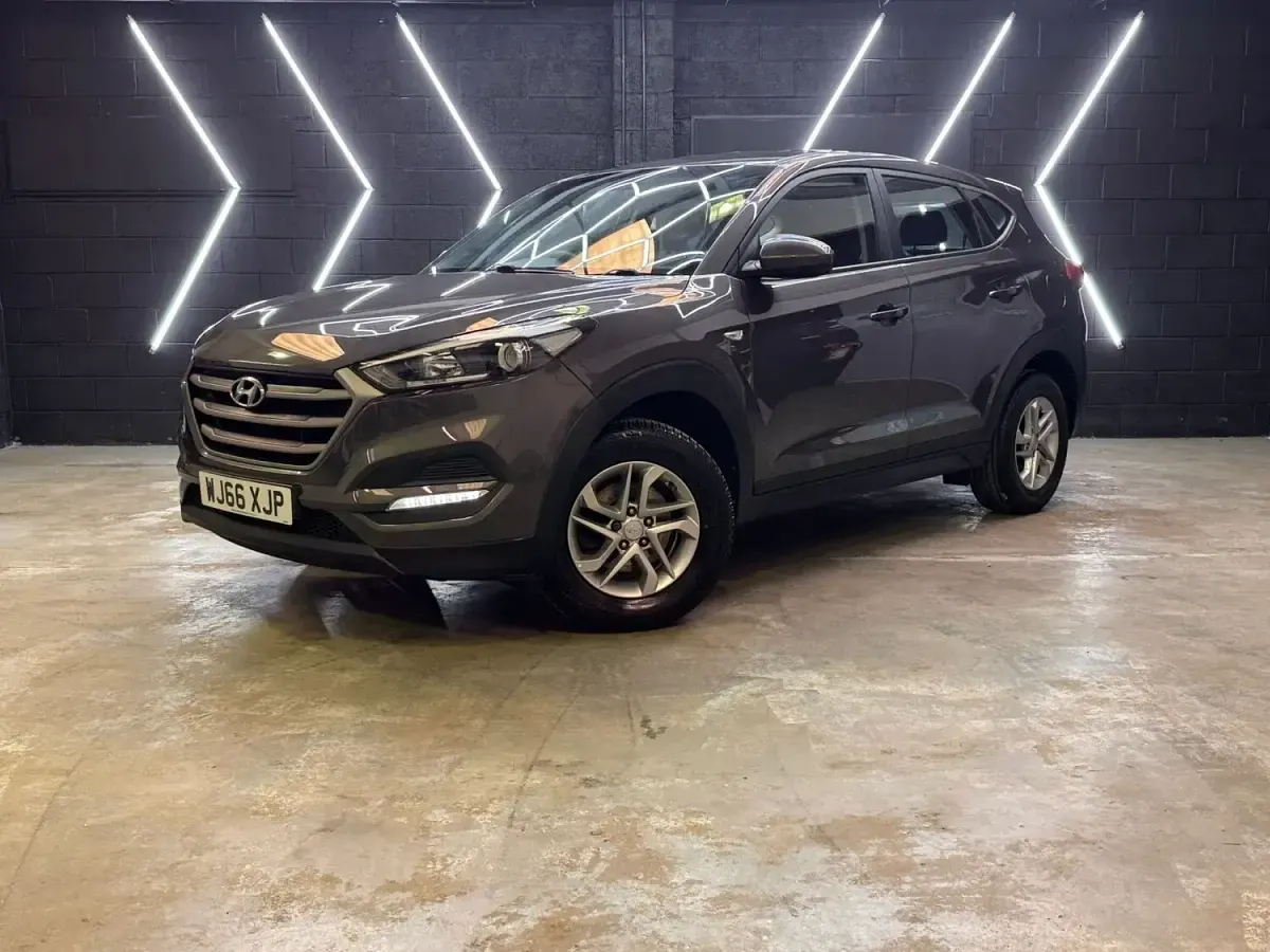 Used Hyundai Tucson 177 HP (130 kW) 2016 Grey SUV