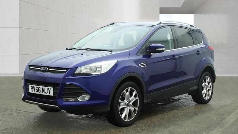 Used Ford Kuga Zetec 150 HP (110 kW) 2016 Impact blue pearl SUV