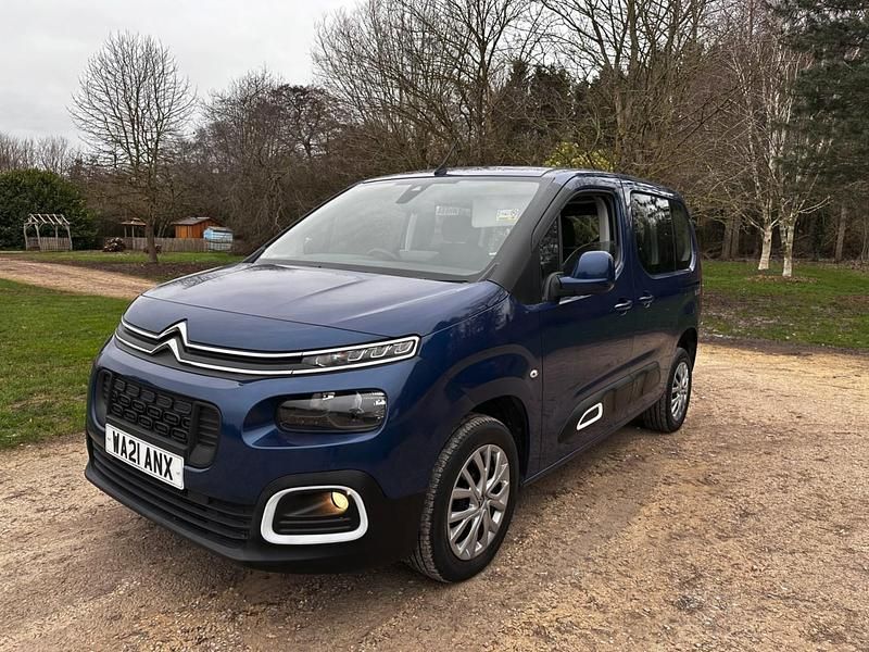 Używany Citroën Berlingo Feel 2021 Niebieski Minivan