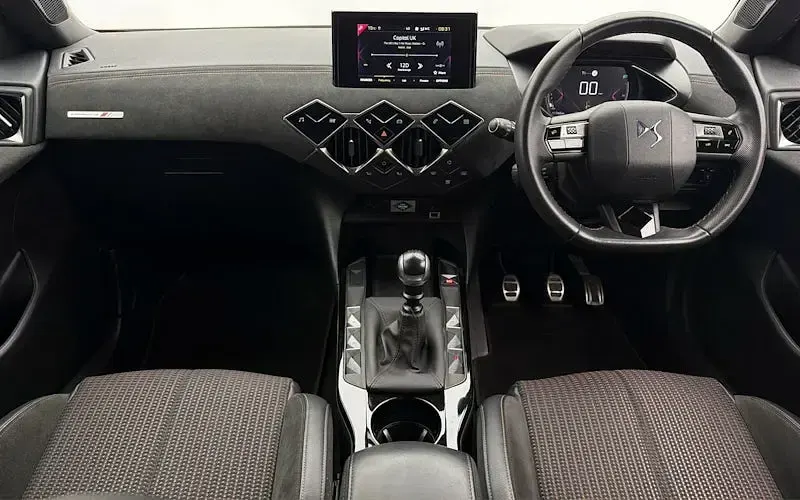 Used DS Automobiles DS3 Crossback Performance 101 HP (74 kW) 2022 Red SUV