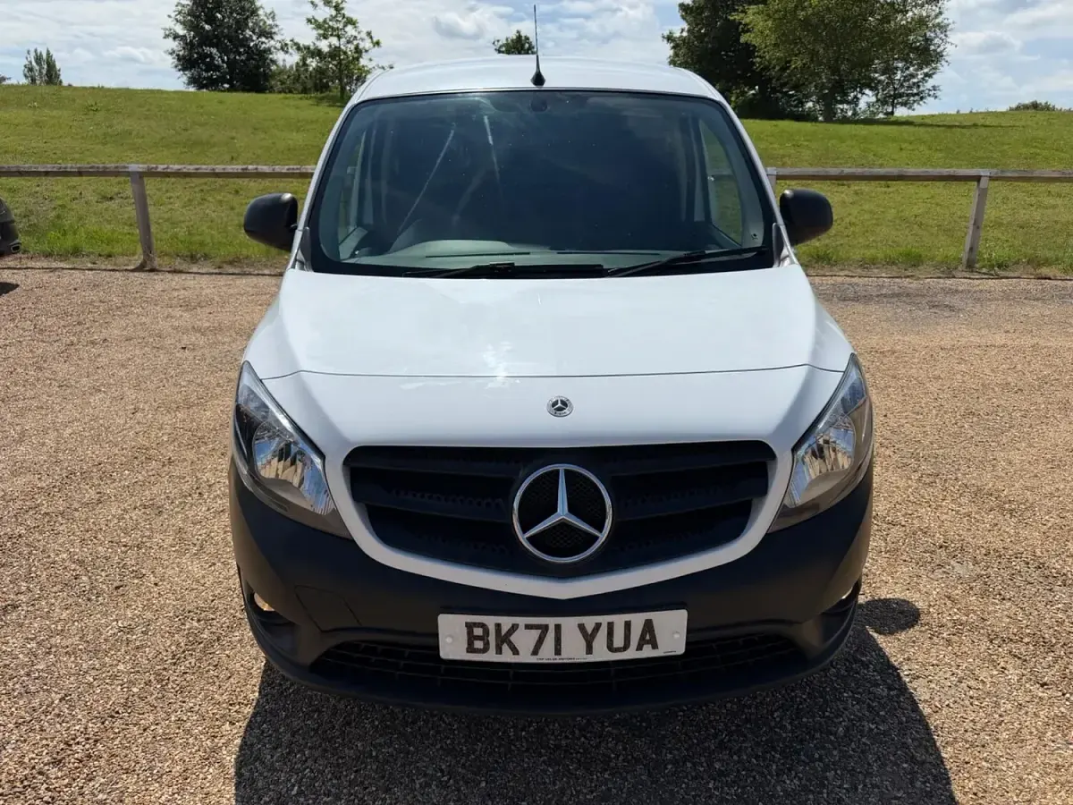 Used Mercedes Citan 109 94 HP (69 kW) 2021 White MPV