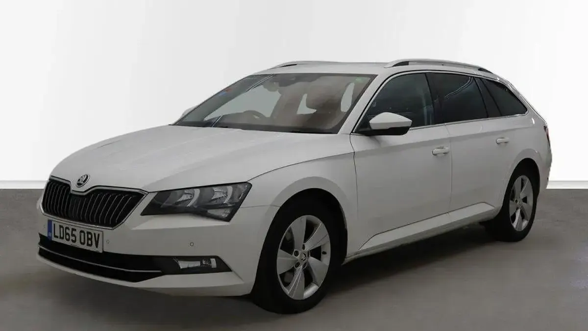 Used Skoda Superb Business Line 2015 White Estate