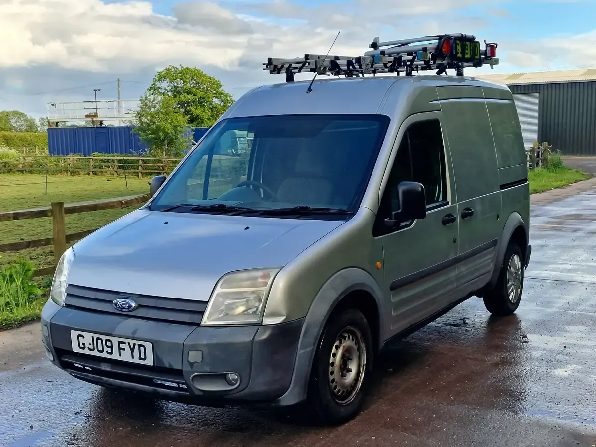 Used Ford Transit Connect 90 HP (66 kW) 2009 Silver MPV