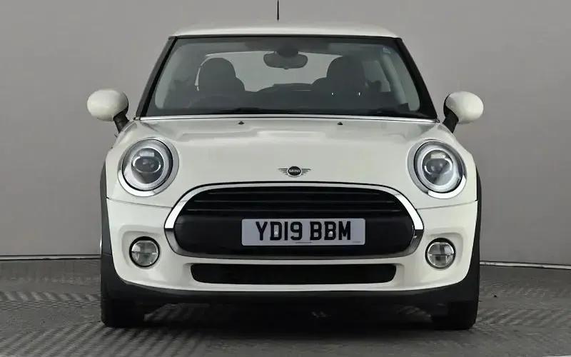 Used Mini ONE Classic 102 HP (75 kW) 2021 Hatchback