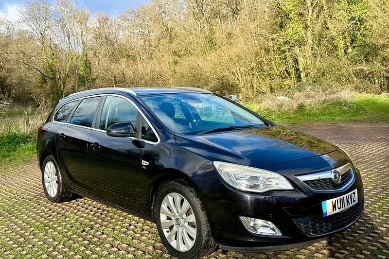 Used Vauxhall Astra 125 HP (91 kW) 2011 Estate