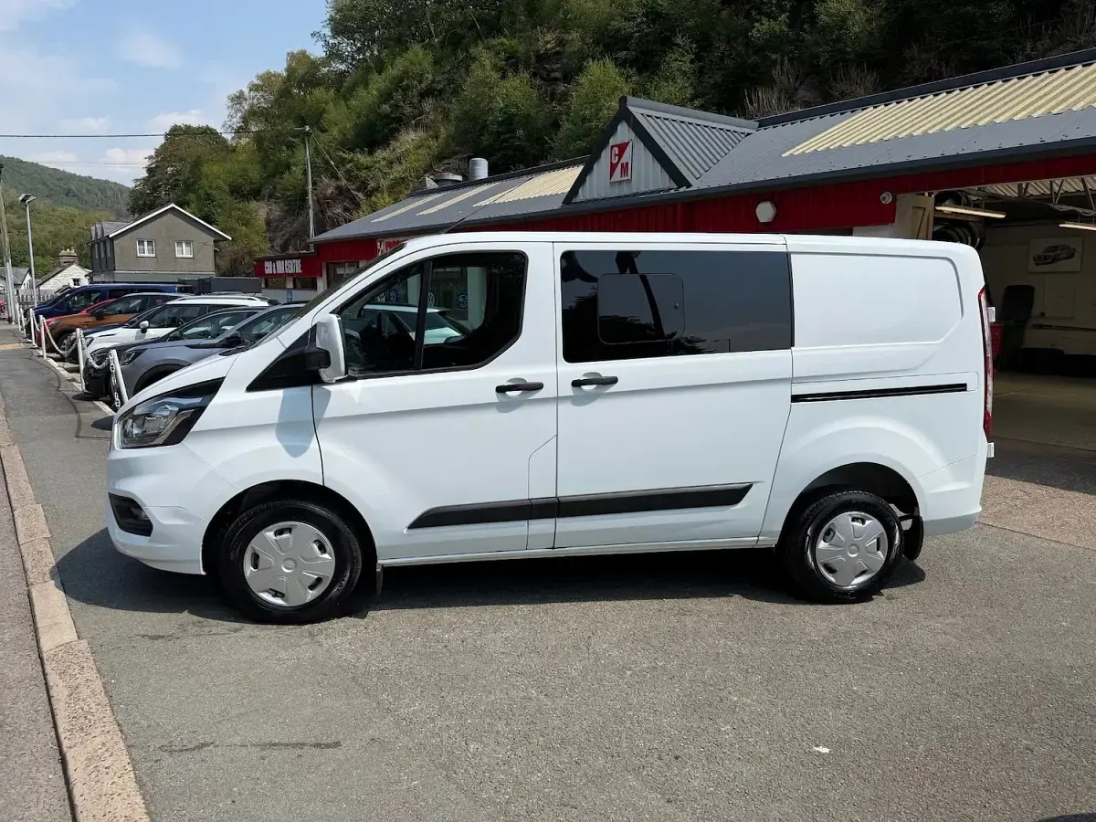 Used Ford Transit Custom 130 HP (95 kW) 2023 White Van