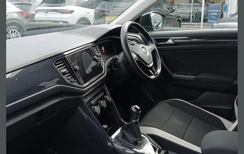 Used VW T-Roc SEL 147 HP (108 kW) 2020 Black SUV