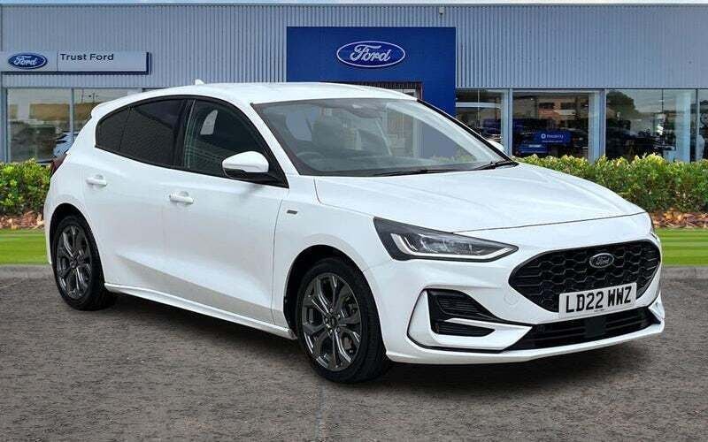 Used 2023 Ford Focus ST-Line Hatchback | £16,100 (Good price) - Image 1/4