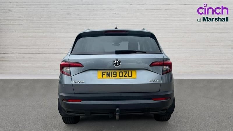 Usado Skoda Karoq SE L 150 HP (110 kW) 2019 Cinzento SUV