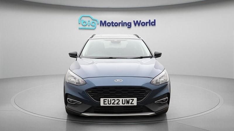 Used Ford Focus Active 155 HP (114 kW) 2022 Blue Estate