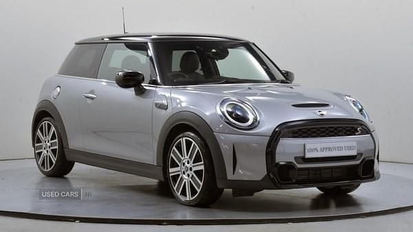 Silver Used 2023 Mini Cooper S Exclusive Hatchback | £21,995 (Fair price) - Image 1/4