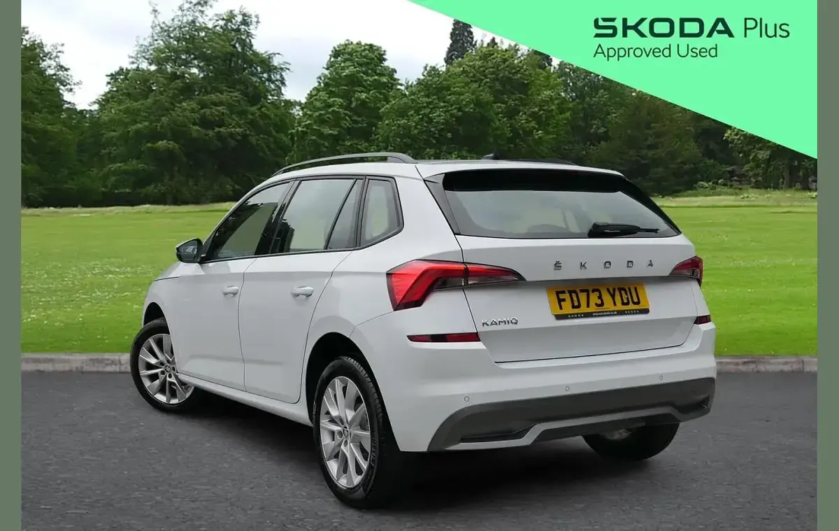 Used Skoda Kamiq SE 108 HP (79 kW) 2024 White SUV