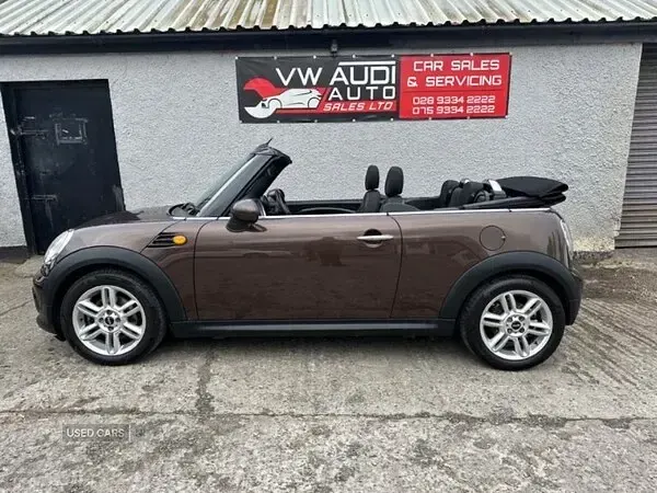 Used Mini Cooper Cabriolet 122 HP (89 kW) 2011 Brown Cabriolet