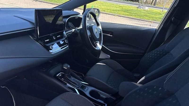 Used Toyota Corolla Sport 138 HP (101 kW) 2024 Black Estate