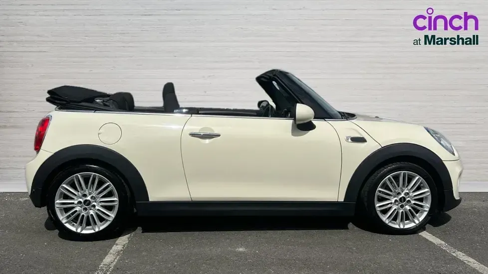 Used Mini Cooper Cabriolet 136 HP (100 kW) 2017 White Cabriolet