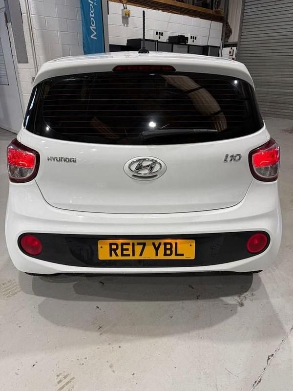 Używany Hyundai i10 SE 66 KM (48 kW) 2017 Biały Hatchback
