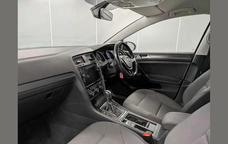 Used VW Golf VIII Edition 147 HP (108 kW) 2020 Grey Estate