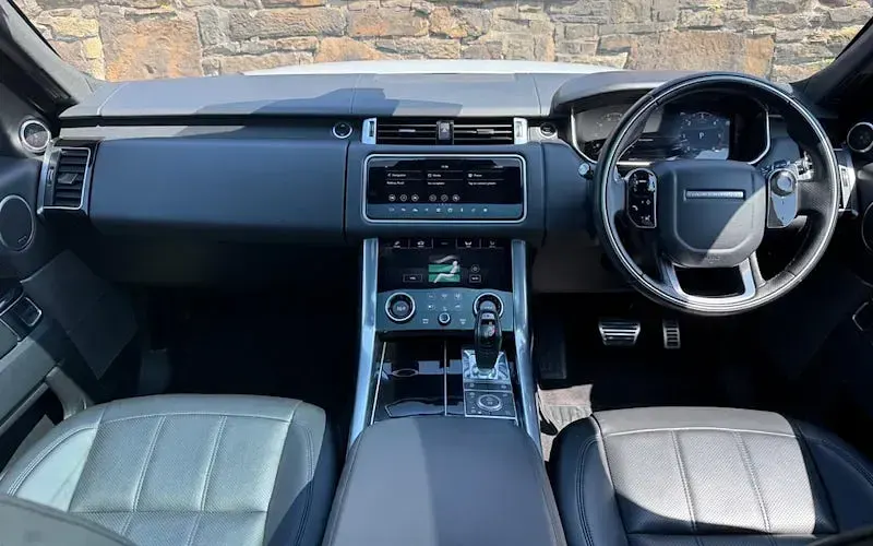Used Land Rover Range Rover Sport HSE Dynamic 306 HP (225 kW) 2018 White SUV