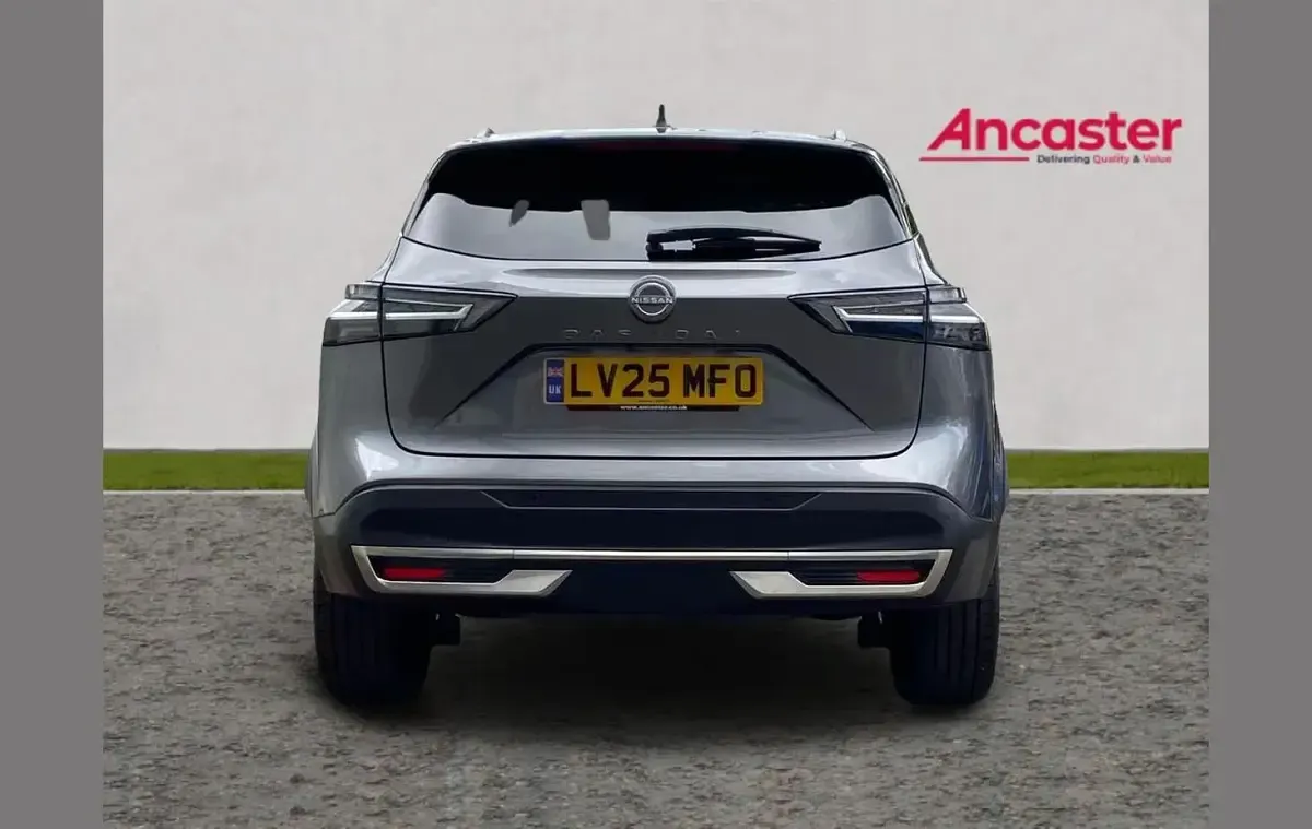 Used Nissan Qashqai N-Connecta 138 HP (101 kW) 2025 Grey SUV