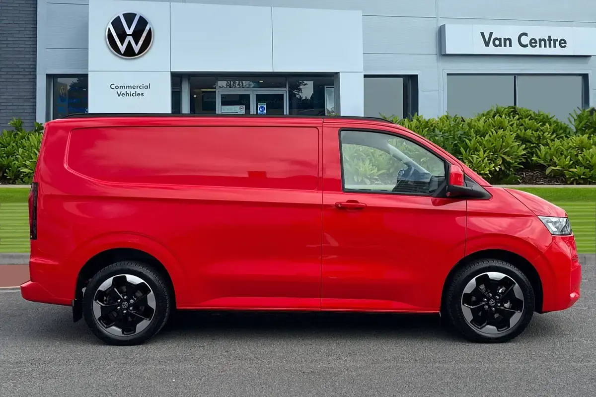 Used VW T7 Pro 160 kW (218 HP) 2026 Red Van