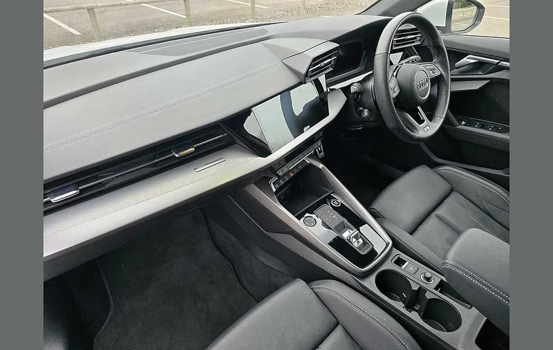 Used Audi A3 S-Line 147 HP (108 kW) 2022 White Sedan