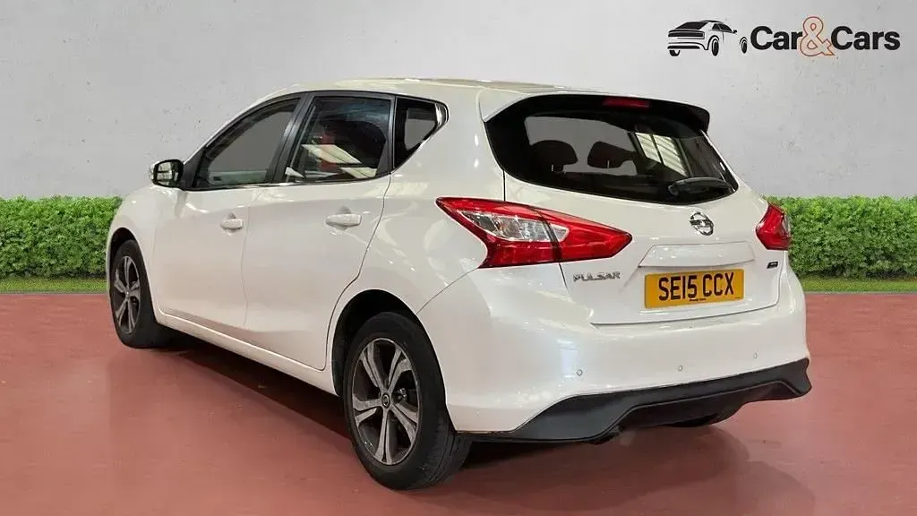 Used Nissan Pulsar Acenta 110 HP (80 kW) 2015 White Hatchback