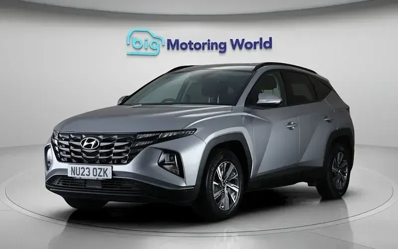 Używany Hyundai Tucson SE 180 KM (132 kW) 2023 Srebrny SUV