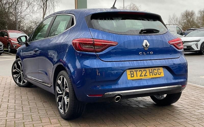 Used Renault Clio V SE 90 HP (66 kW) 2022 Hatchback