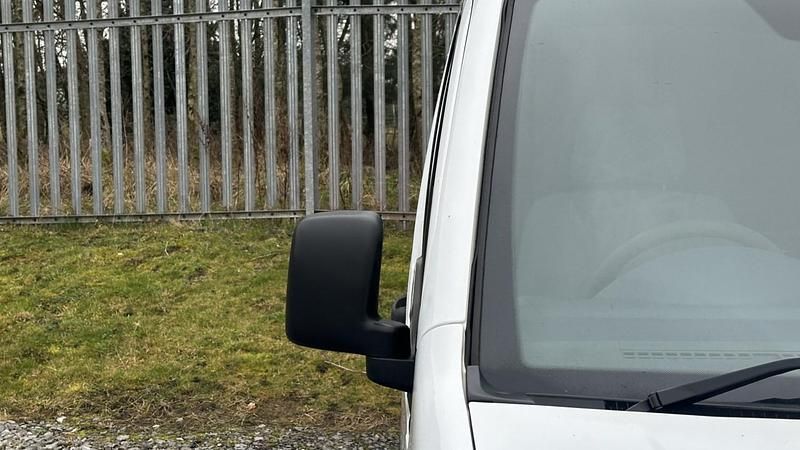 Used Ford Transit Connect 90 HP (66 kW) 2011 White MPV