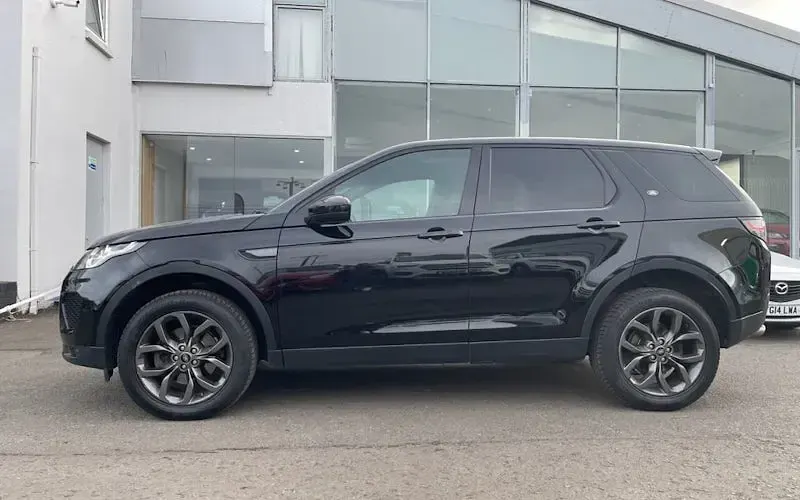 Used Land Rover Discovery 5 Landmark 179 HP (131 kW) 2019 SUV