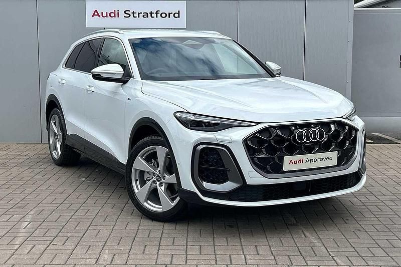 Glacier white New 2025 Audi Q5 S-Line SUV | £49,950 - Image 1/4