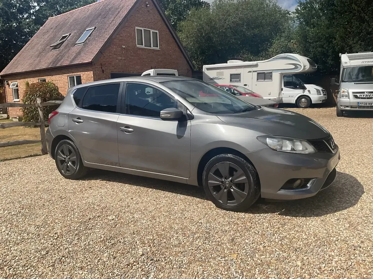 Used Nissan Pulsar N-Connecta 115 HP (84 kW) 2016 Grey Hatchback