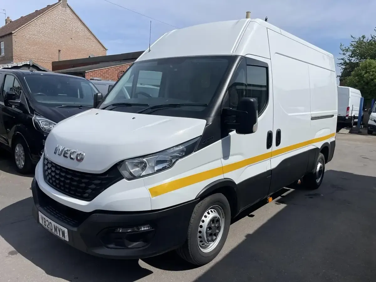 Used Iveco Daily 140 HP (102 kW) 2020 White Van