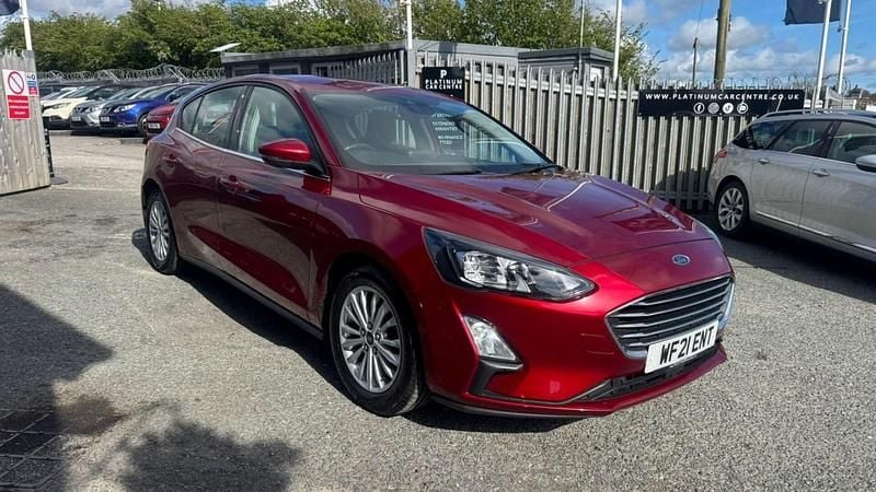 Usado Ford Focus Titanium 125 HP (91 kW) 2021 Vermelho Citadino