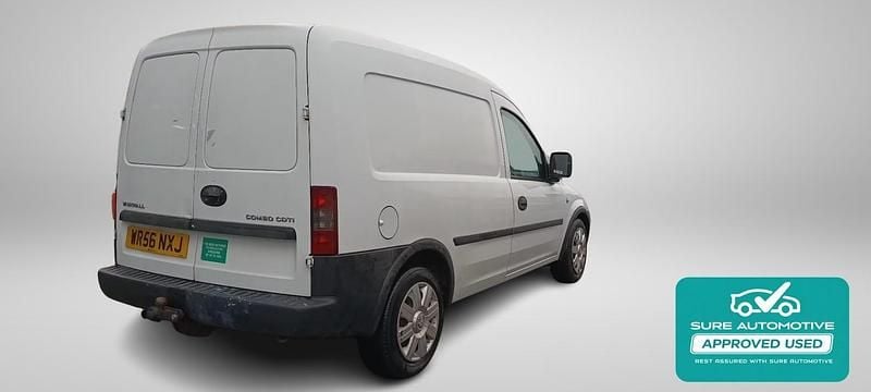 Używany Vauxhall Combo 69 KM (50 kW) 2006 Biały Minivan